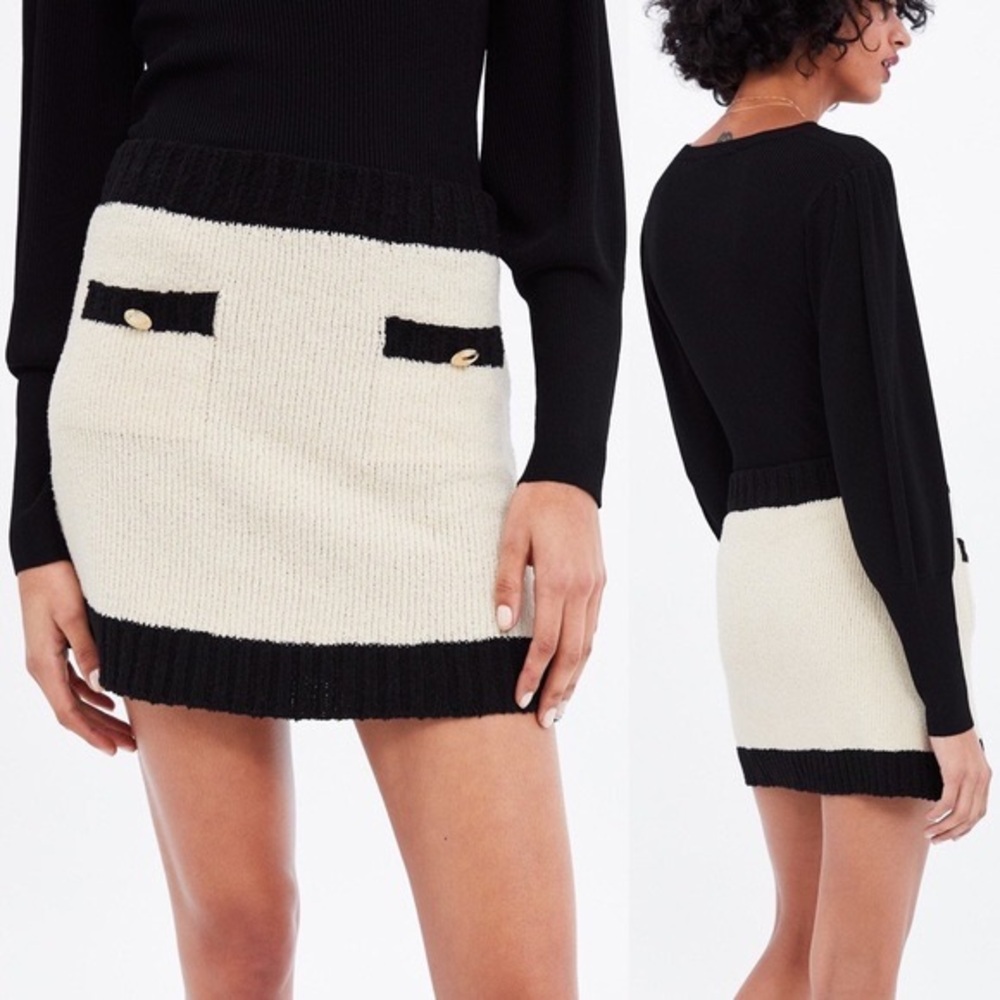 Zara MINI SKIRT w/ CONTRASTING PIPING, Pockets SMALL
